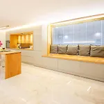Deluxe Kalkan קס