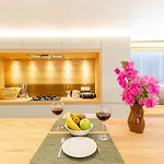 Deluxe Kalkan * קס